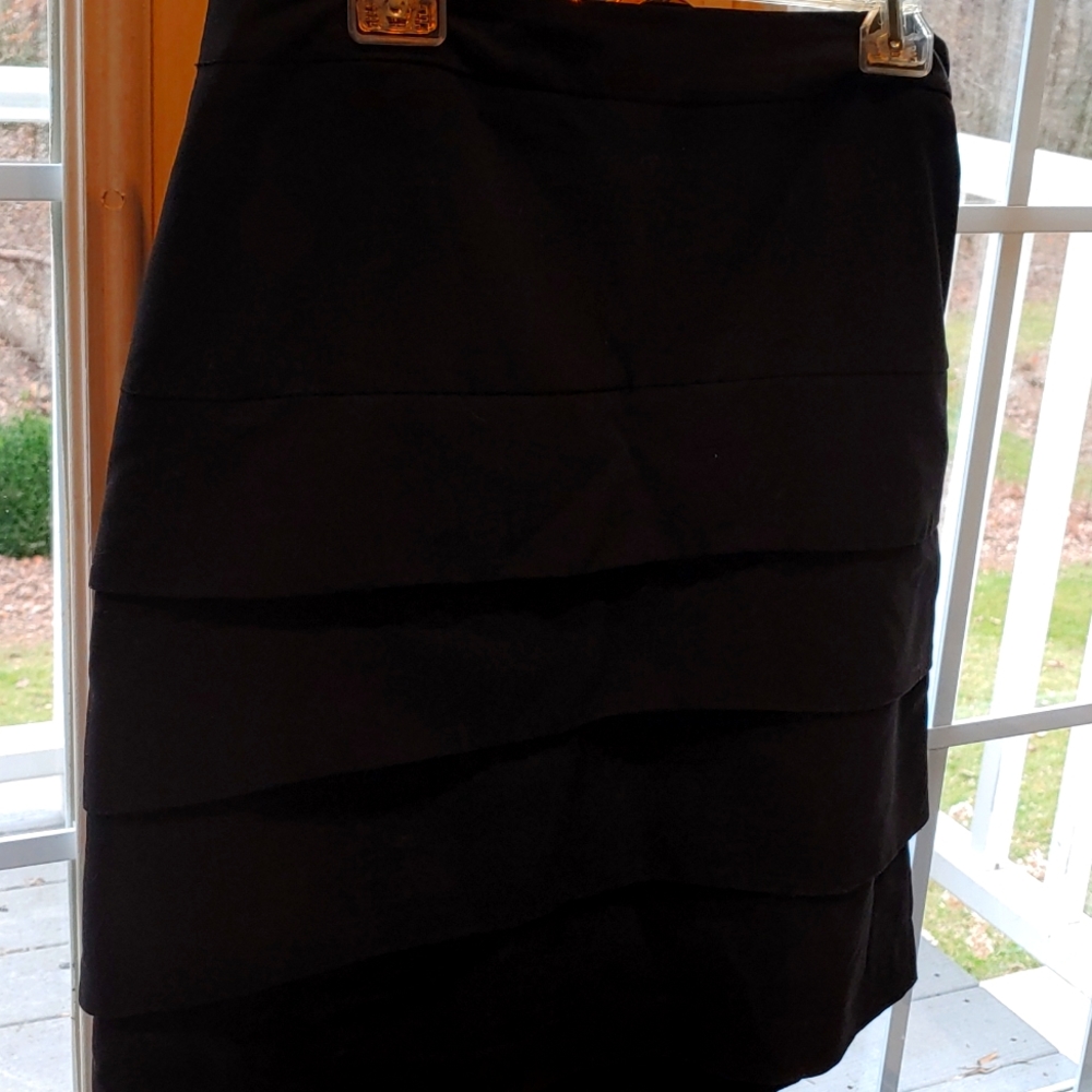 Larry Levine ruffle skirt. Black, lined.